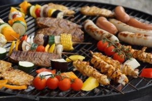 Tại sao đồ nướng BBQ lại thu hút giới trẻ ngày nay đến vậy